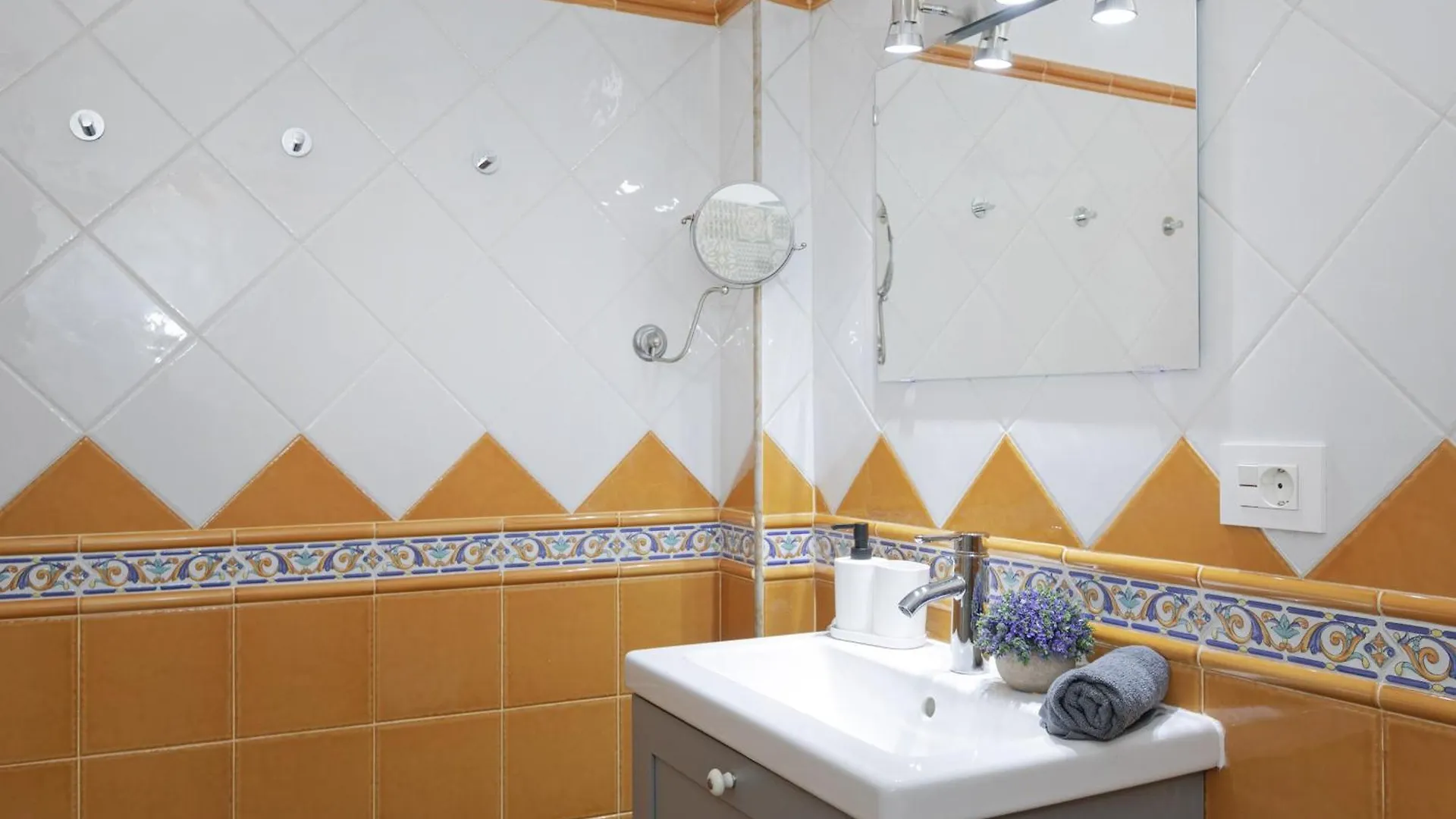 Appartement Rooftop View Escape - 1 Minute To Center And Fast Wi-Fi - Special Low Season Price For May And June Icod De Los Vinos