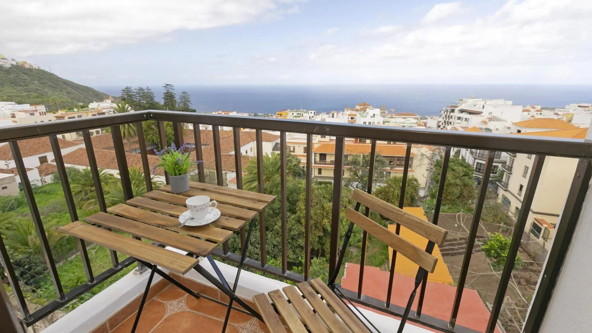 Rooftop View Escape - 1 Minute To Center And Fast Wi-Fi - Special Low Season Price For May And June Icod De Los Vinos
